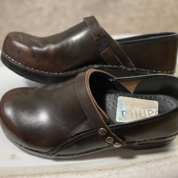 Sanita Size 40 Brown Clogs - Picture 1 of 8